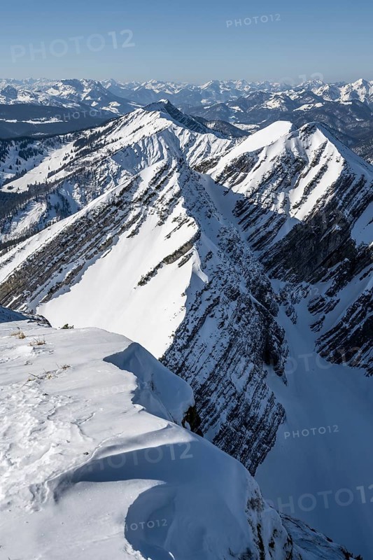 Mountains in winter, view of Vorderlahner Kopf from Sonntagshorn, Chiemgau Alps, Bavaria, Germany, Europe
