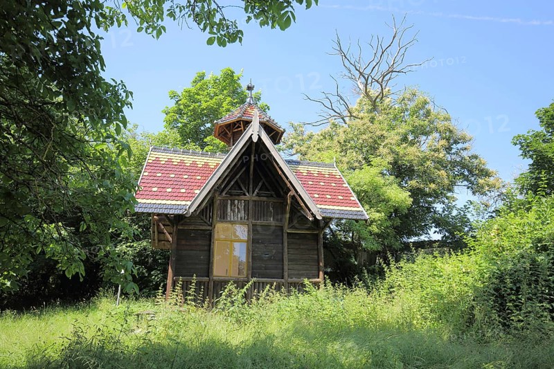 Dovecote with spire and colourful roof, cottage, Bergpark, Eppstein, Taunus, Hesse, Germany, Europe