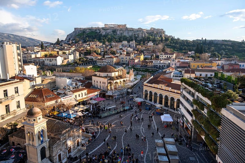View over the old town of Athens, with Panagia Pantanassa Church, Tzisdarakis Mosque and Acropolis, Monastiraki Square, Athens, Attica, Greece, Europe