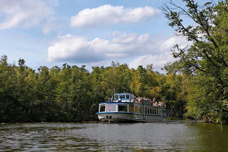 Passenger boat in the canals of the Havel on the lake district, Müritz National Park, Mecklenburg-Vorpommern, Germany, Europe