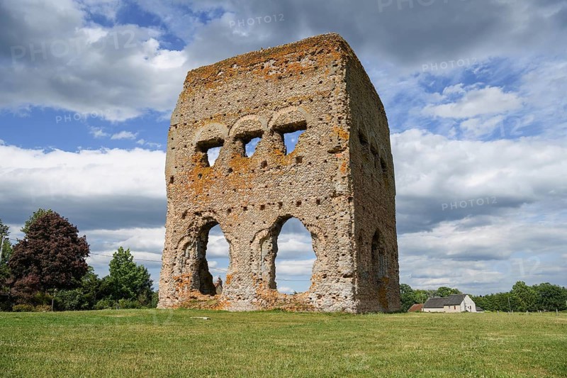 Temple of Janus, first century tower, Autun, Département Saône-et-Loire, Region Bourgogne-Franche-Comté, Burgundy, France, Europe