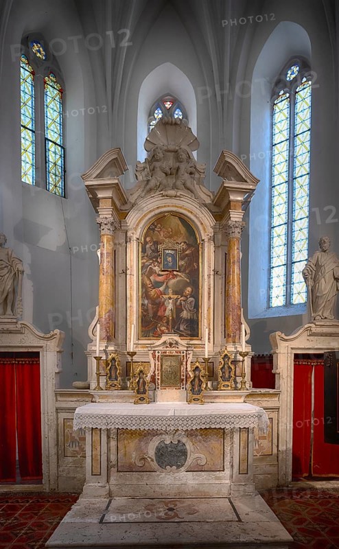 Interior photograph of the Church of the Apostles Chiesa Apostoli, Klausen, Chiusa, Eisacktal, Province of Bolzano, South Tyrol, Italy, Europe