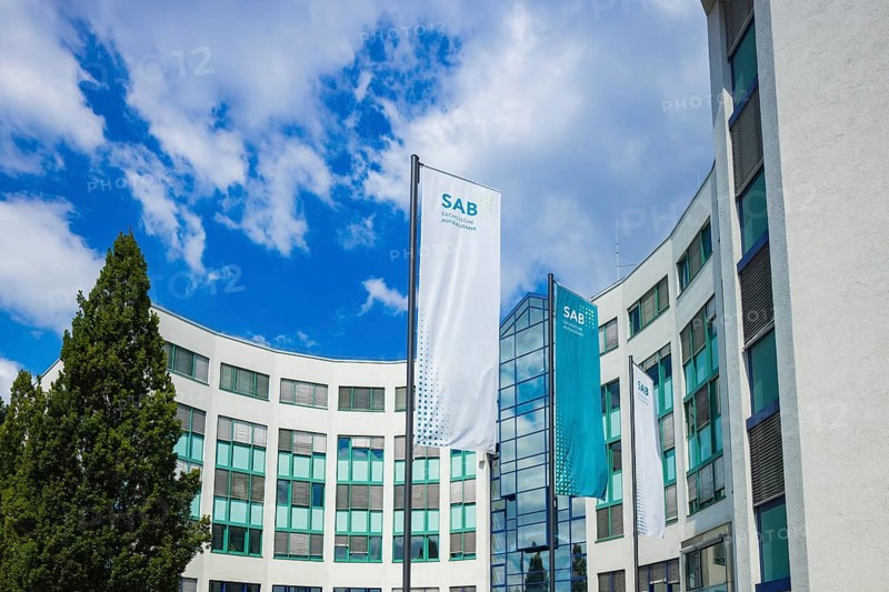 The Sächsische Aufbaubank - Förderbank -, or SAB for short, was founded in 1991 and is the state development institution of the Free State of Saxony. The Free State of Saxony has assumed the guarantor's liability and the maintenance obligation