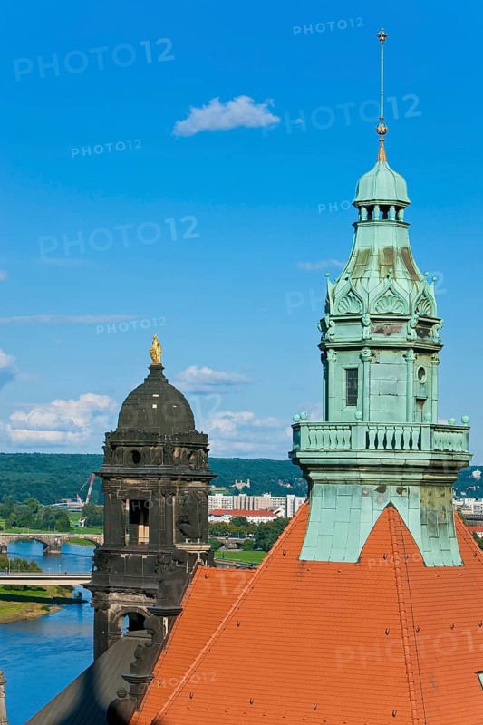 View from the Hausmannsturm to the Georgetor of the Residenzschloss and the tower of the Ständehaus