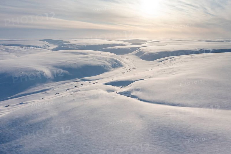 Snowy wintery mountain landscape, Batsfjord, Båtsfjord, Varanger Peninsula, Finnmark, Northern Norway, Norway, Europe