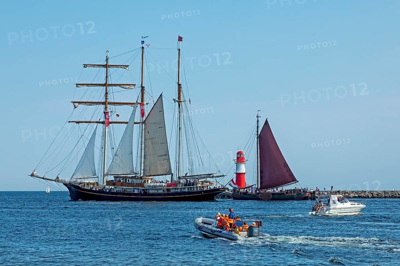 Sailing ships, pier lights, Unterwarnow, Hanse Sail, Warnemünde, Rostock, Mecklenburg-Western Pomerania, Germany, Europe