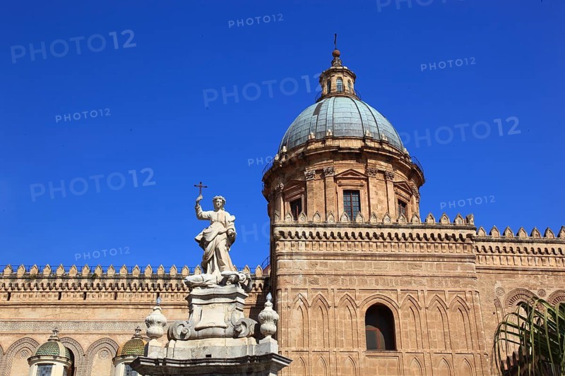 City of Palermo, the Cathedral Maria Santissima Assunta, in front of it the statue of Santa Rosalia, the patron saint of Palermo, UNESCO World Heritage Site, Sicily, Italy, Europe