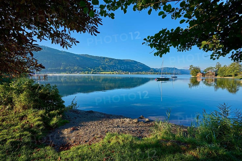 Lakeside, sailboats, boathouse, morning, summer, Steindorf am Lake Ossiach, Lake Ossiach, Carinthia, Austria, Europe