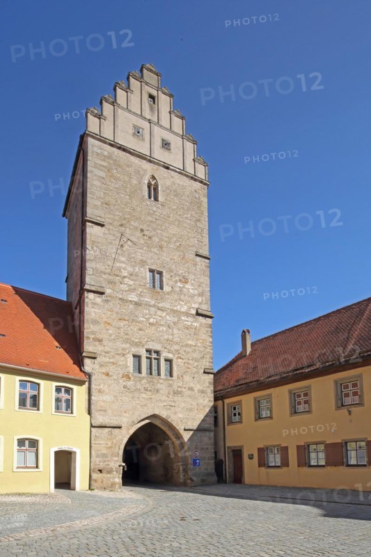 Rothenburg Gate as part of the historic town fortifications, town gate, town tower, Dinkelsbühl, Middle Franconia, Franconia, Bavaria, Germany, Europe