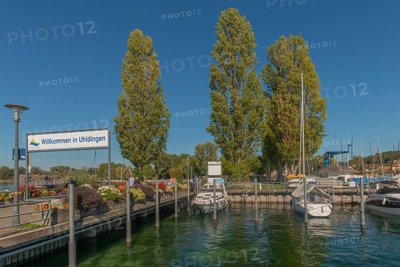 Unteruhldingen, Lake Constance, lakeside promenade, flower boxes, marina, Welcome, Baden-Württemberg, Germany, Europe