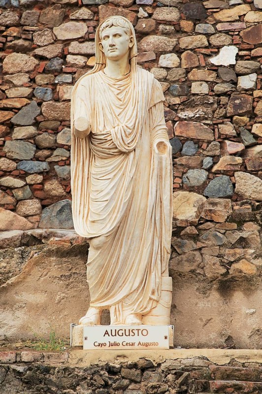 Statue of Emperor Augustus, Aula Sacra, Merida, Extremadura, Spain, Europe