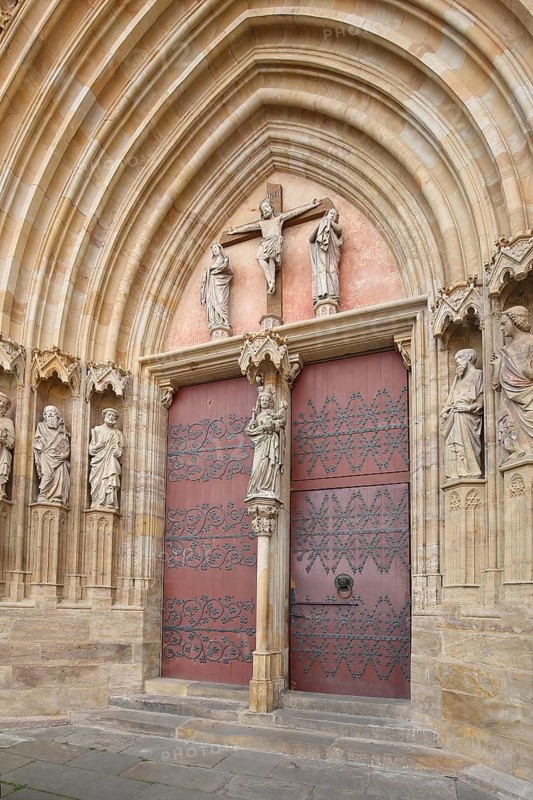 Portal with sculptures of Mary, Jesus on the cross and St John from the UNESCO Erfurt Cathedral, apostles, church portal, church door with fittings, tympanum, cathedral, cathedral square, Erfurt, Thuringia, Germany, Europe
