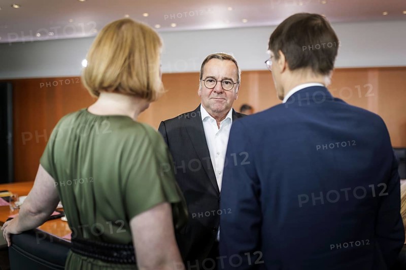 (from left to right) Lisa Paus (Alliance 90/The Greens), Federal Minister for Family Affairs, Senior Citizens, Women and Youth, Boris Pistorius (SPD), Federal Minister of Defence, and Karl Lauterbach (SPD), Federal Minister of Health, recorded during the 112th Cabinet meeting in Berlin, 04.09.2024
