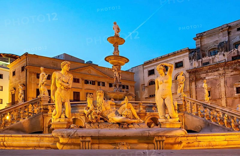 Praetorian Fountain by night, Piazza Pretoria, Palermo, Sicily, Italy, Europe
