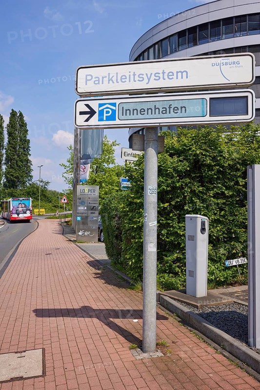 Sign for the Duisburg parking guidance system and multi-storey car park at the inner harbour Duisburg, Ruhr area, independent city, North Rhine-Westphalia, Germany, Europe
