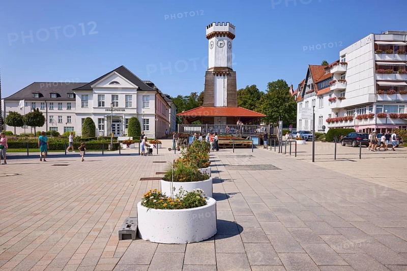 Salinenklinik, historic inhalatorium with clock tower and spa park hotel in Bad Salzuflen, Lippe district, North Rhine-Westphalia, Germany, Europe