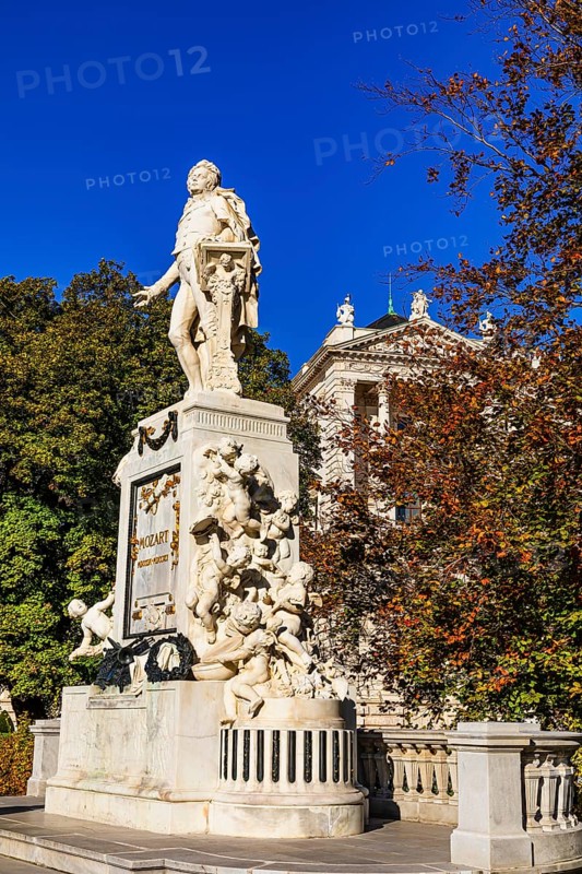 Mozart monument in the Burggarten, behind the façade of the House of Austrian History, Burggarten, Vienna, Austria, Europe