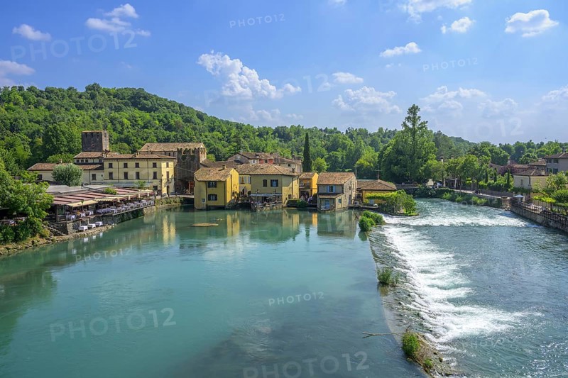 View of the village from the Visconti Bridge dating from 1395, Borghetto, Valeggio sul Mincio, Province of Verona, Italy, Europe