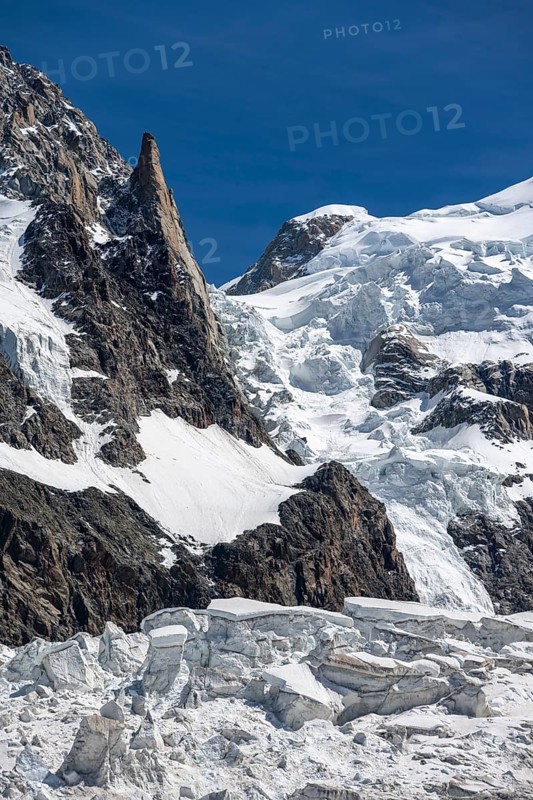 High alpine mountain landscape, glaciers and mountain peaks, La Jonction, Chamonix, Haute-Savoie, France, Europe