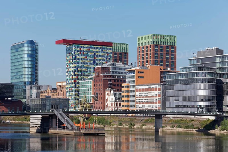 Skyline Media Harbour, Colorium high-rise with Innside Hotel, Sign office tower, Düsseldorf Media Harbour, Düsseldorf, North Rhine-Westphalia, Germany, Europe