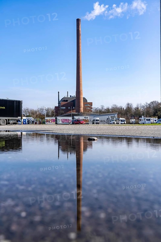 The Igony heating plant in Essen-Rüttenscheid, a district heating plant fuelled by natural gas, which supplies the Essen University Hospital, the Alfried Krupp Hospital and residential buildings with district heating all year round, North Rhine-Westphalia, Germany, Europe