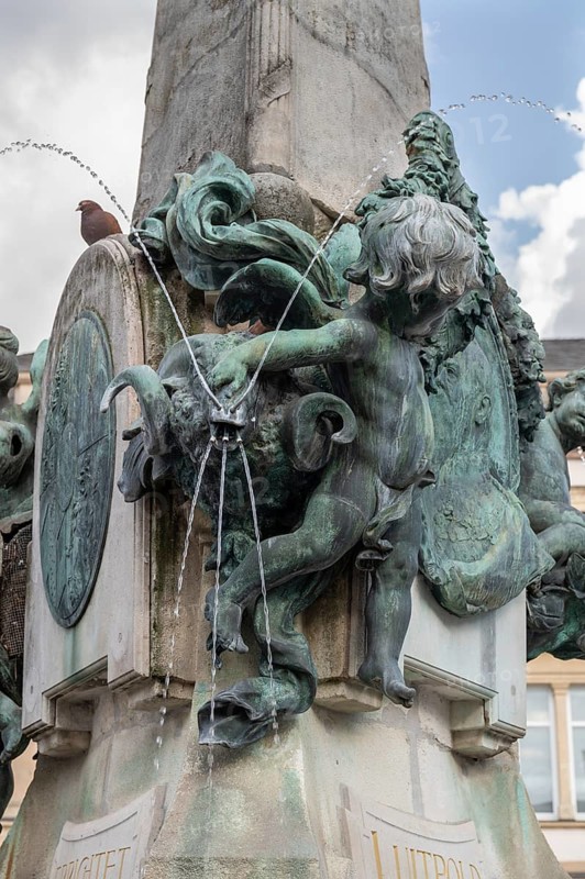 Figures at the Luitpold Fountain, erected in 1899, market square, Kulmbach, Upper Franconia, Bavaria, Germany, Europe