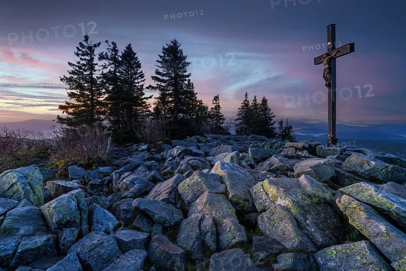 Summit cross on the Lusen (1373m), sunrise, Bavarian Forest National Park, Bavaria, Germany, Europe