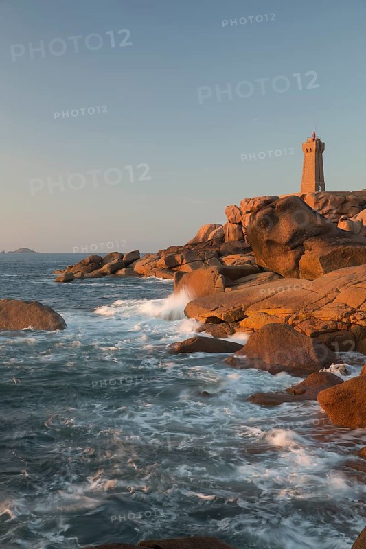 Lighthouse Mean Ruz at Ploumanach, Cotes d'Armor in the last evening light