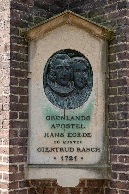 Memorial plaque for the Norwegian Greenland missionary and Lutheran pastor Hans Poulsen Egede and his woman Giertrud Rasch, Copenhagen, Denmark, Europe