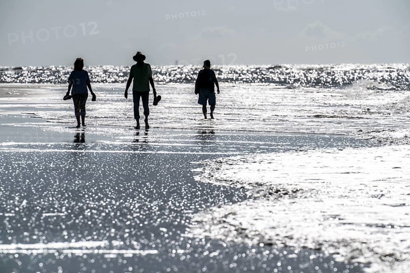 North Sea island of Langeoog, early summer, shortly after the first easing of the lockdown in the Corona crisis, still quite few tourists on the beach, beach walk, Lower Saxony, Germany, Europe