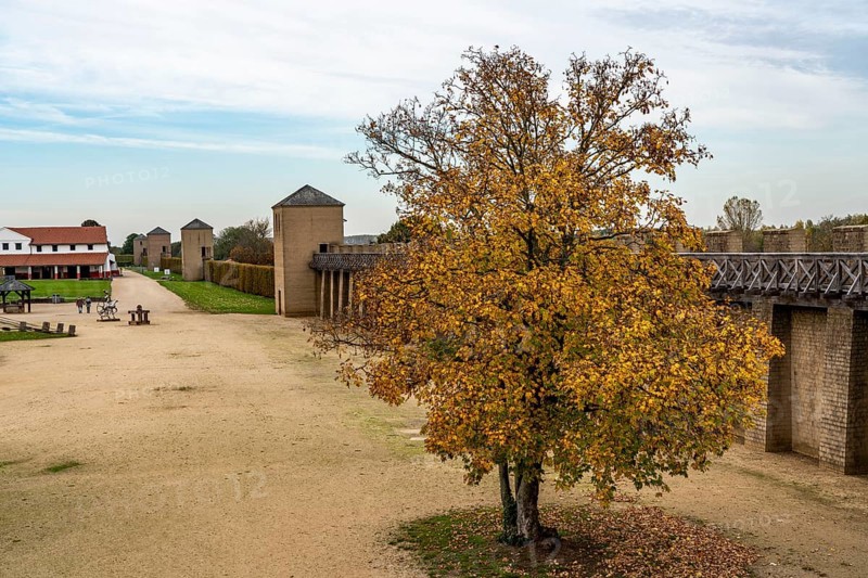 Xanten Archaeological Park, open-air museum on the site of the former Roman city of Colonia Ulpia Traiana, city wall, watchtower, North Rhine-Westphalia, Germany, Europe