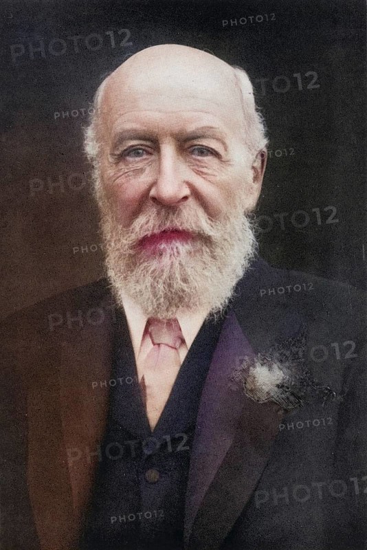 George Cadbury (1839-1922), aged 78 in 1906, English Quaker, industrialist and social reformer, who took over his father's chocolate business with his brother Richard in 1861. In 1866, they were the first in the United Kingdom to sell cocoa as a beverage. In 1879 the company moved to Bournville, Birmingham, From The Life of George Cadbury by AG Gardiner (London, 1923), Historical, digitally restored reproduction from a 19th century original, Record date not stated