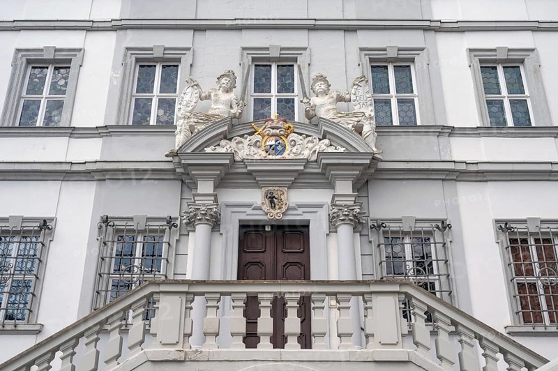 Entrance potal with sculptures and coat of arms of the baroque town hall, built in 1718, Iphofen, Lower Franconia, Bavaria, Germany, Europe