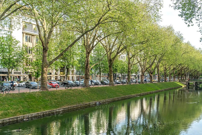 The Stadtgraben or Kö-Graben in Königsallee, state capital Düsseldorf, North Rhine-Westphalia, Germany, Europe