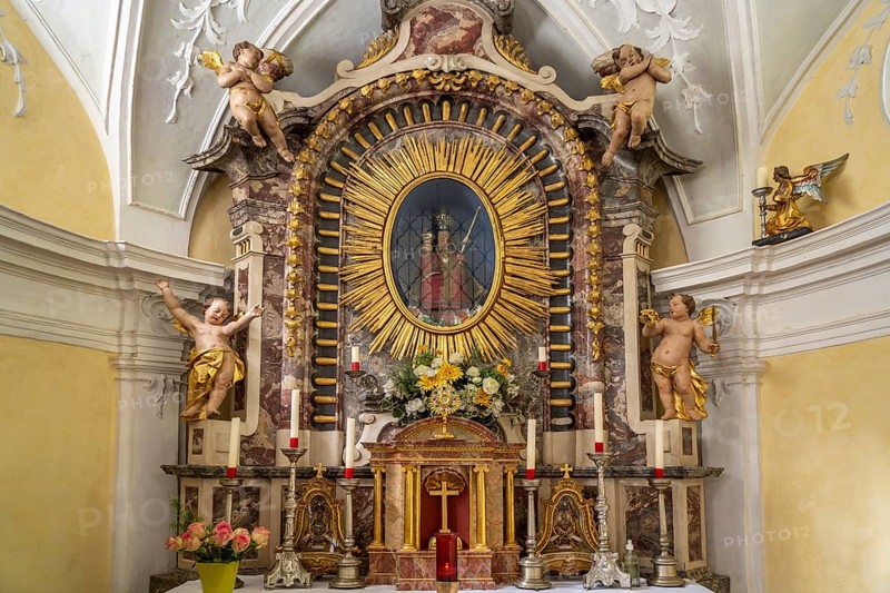 Altar of the Maria Klobenstein pilgrimage chapel near the Entenlochklamm gorge, Kössen, Tyrol, Austria, Europe
