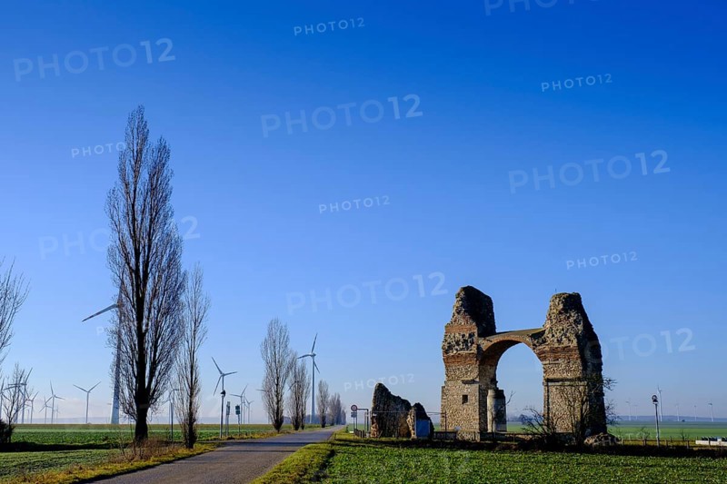 Roman excavation, Heidentor, Petronell-Carnuntum, Carnuntum Archaeological Park, Industrial Quarter, Lower Austria, Austria, Europe