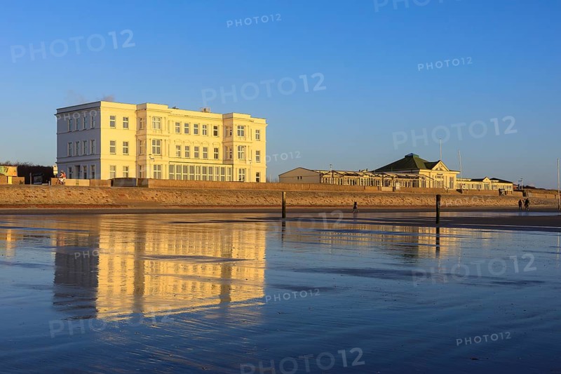 Development on the west beach in the evening light, Norderney, Lower Saxony, Germany, Europe