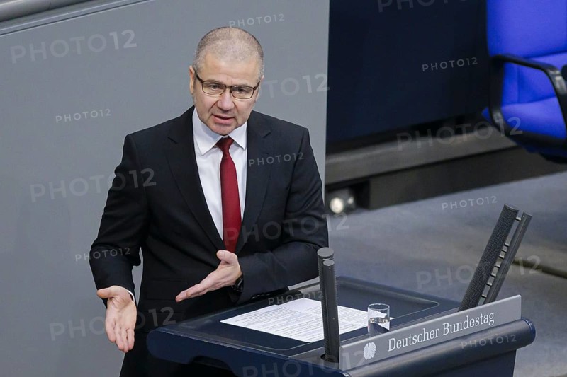 Frank Junge, MdB, SPD, speaks in the German Bundestag. Berlin, 01.02.2024