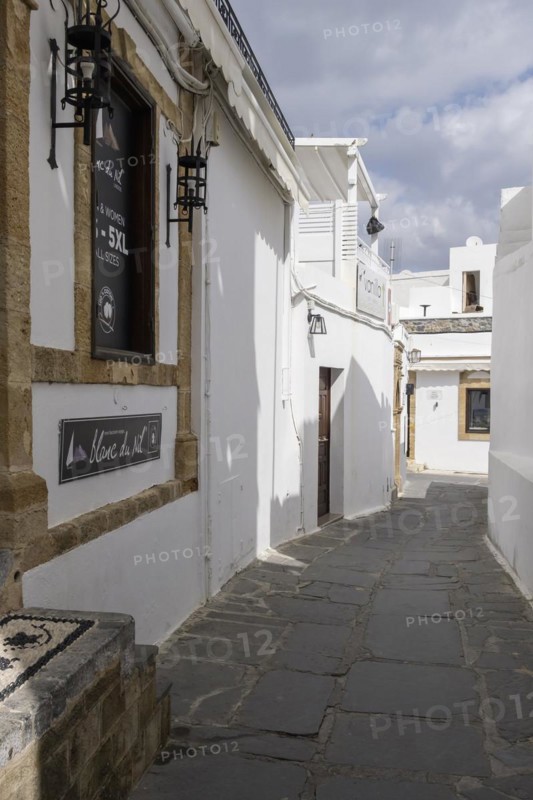 Old town alley in Lindos, Rhodes, Dodecanese archipelago, Greek islands, Greece, Europe
