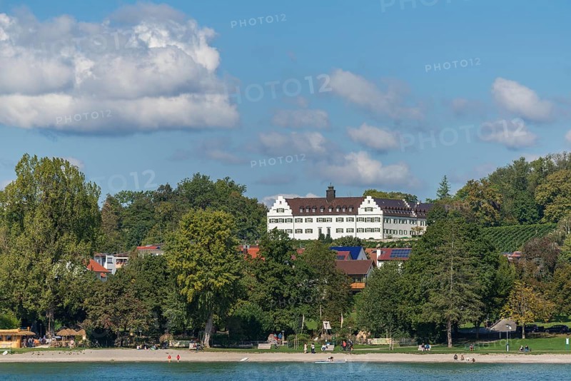 Immenstaad on Lake Constance, Hersberg Castle, vineyard, lakeside, beach, holidaymakers, Baden-Württemberg, Germany, Europe