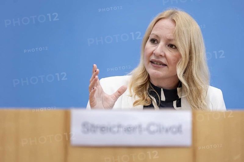 Christine Streichert-Clivot (SPD), Minister for Education and Culture of Saarland and President of the Conference of Education Ministers, at a press conference on the signing of the Startchancen programme, at the Haus der Bundespressekonferenz in Berlin, 04.06.2024