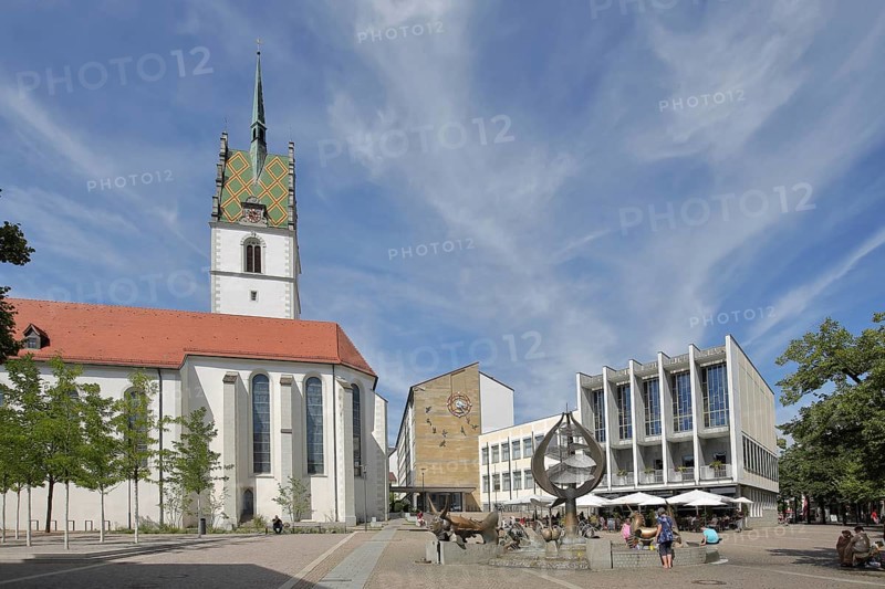 St. Nicholas Church, Town Hall and Buchhorn Fountain, Fountain, People, Adenauerplatz, Friedrichshafen, Obersee, Lake Constance, Lake Constance area, Baden-Württemberg, Germany, Europe