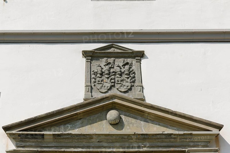 Meßkirch Castle, Castle of the Counts of Zimmern, Zimmern Castle, detail, stone, coat of arms, relief, castle complex, Renaissance building, architecture, historical building, Meßkirch, Sigmaringen district, Baden-Württemberg. Germany