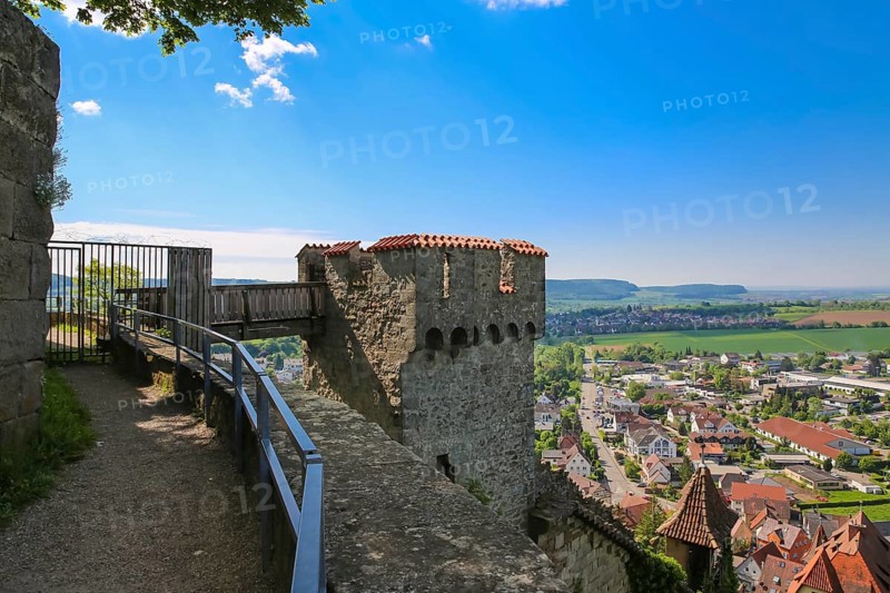 Bridge, view of small town, houses, roofs, Hohenbeilstein Castle, hilltop castle, Beilstein, Heilbronn district, Baden-Württemberg, Germany, Europe