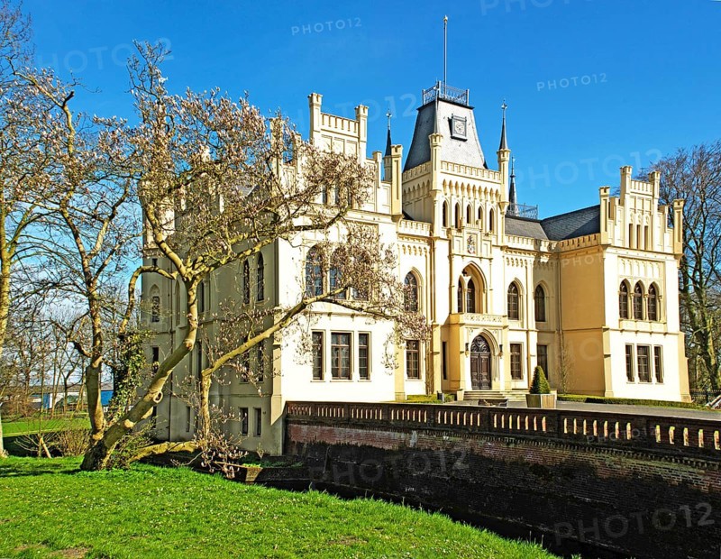 Evenburg Castle, moated castle, Leer, East Frisia, Lower Saxony, Germany, Europe