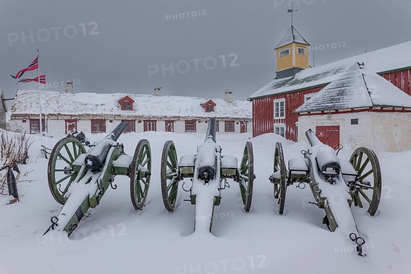 Historical cannons, building, war museum, snow, wind, snowstorm, Vardohus Fortress, Vardo, Varanger Peninsula, Norway, Europe