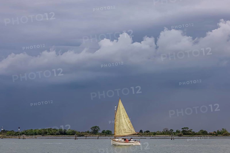 Sailing boat on the Canale della Giudecca. Venice, Venice, Italy, Europe
