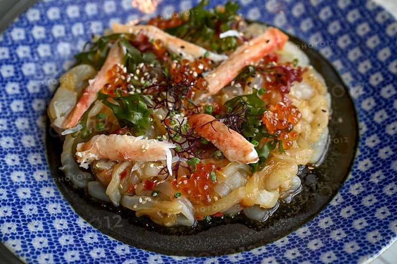Jellyfish salad with taraba crab meat and oyster chilli sauce at Yào Restaurant, Hotel The Surawongse, Bangkok, Thailand, Asia