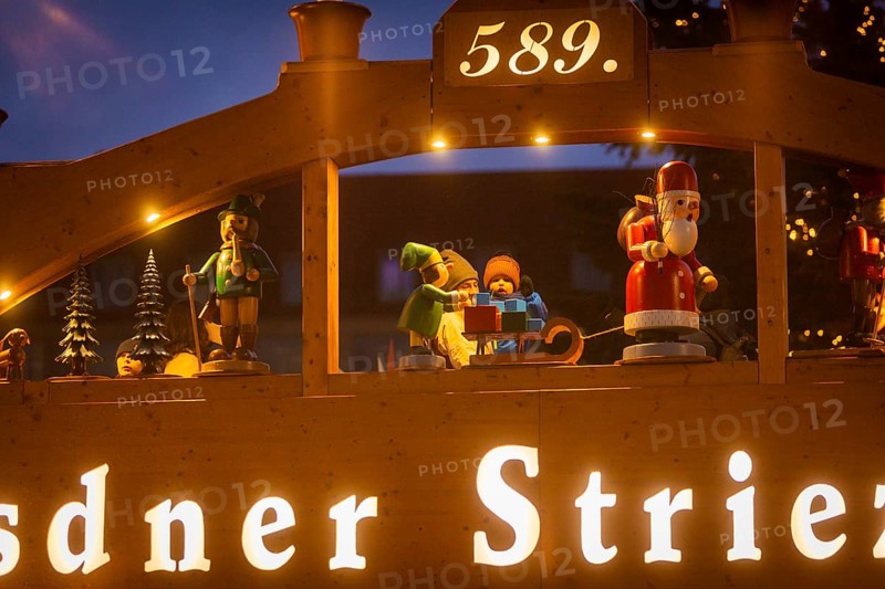 A few days in front of the opening of the Dresden Striezelmarkt, a lighting test was carried out today, during which the Striezelmarkt tree, the nativity scene scene, the candle arch and the pyramid were briefly illuminated, Dresden, Saxony, Germany, Europe