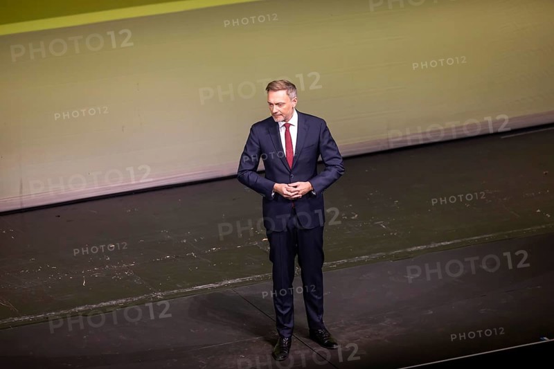 Traditional Epiphany 2025 meeting of the FDP party. The party event is also the start of the election campaign for the 2025 federal elections. Christian Lindner, portrait, MP, Federal Chairman of the FDP, in front of the large poster with the inscription Alles lässt sich ändern. Stuttgart Opera House. Baden-Württemberg, Germany, Europe